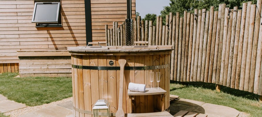 Cabins with hot tubs at The Meadows at Polehanger